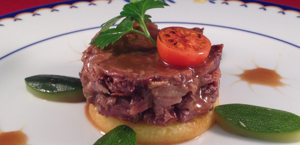 Rabo de toro en cocción lenta con polenta